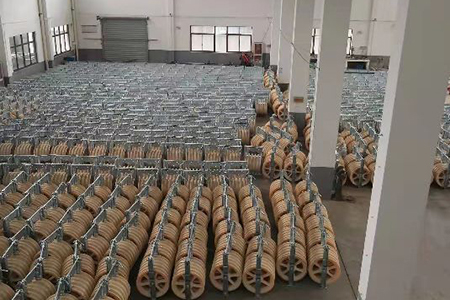 Stringing block warehouse